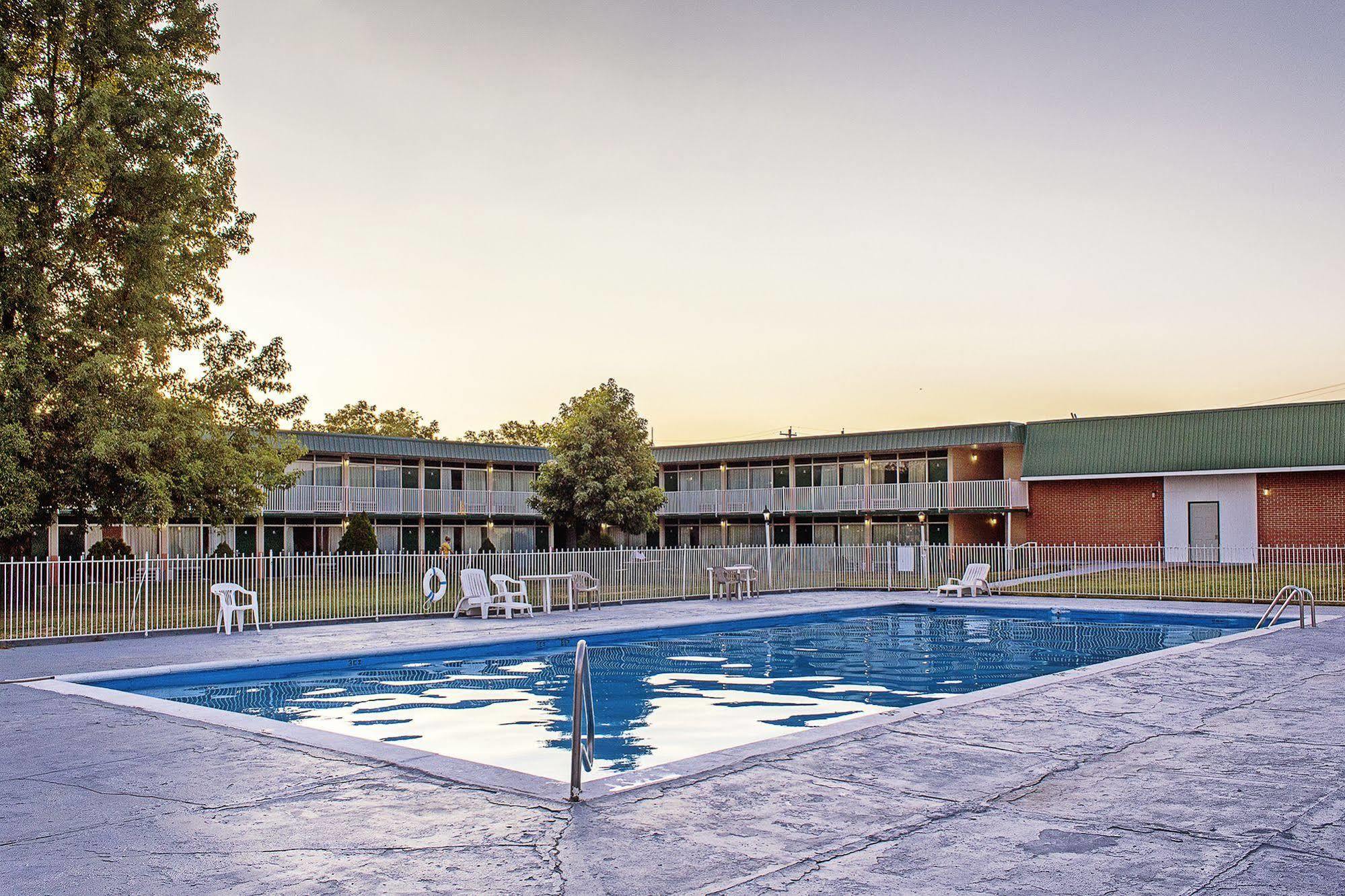 Budget Host Inn Lebanon Exterior foto